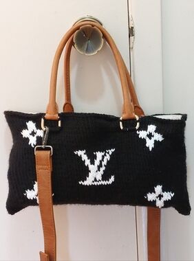 NEW Louis Vuitton Black/White Knit Top Handle Bag LV Logo Front/Back Brown Strap